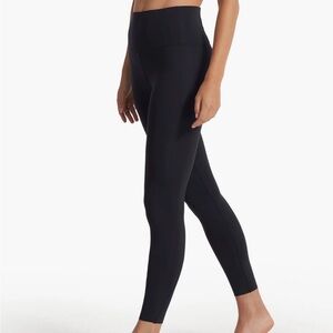 Black Vuori Evolve Legging (NEW)